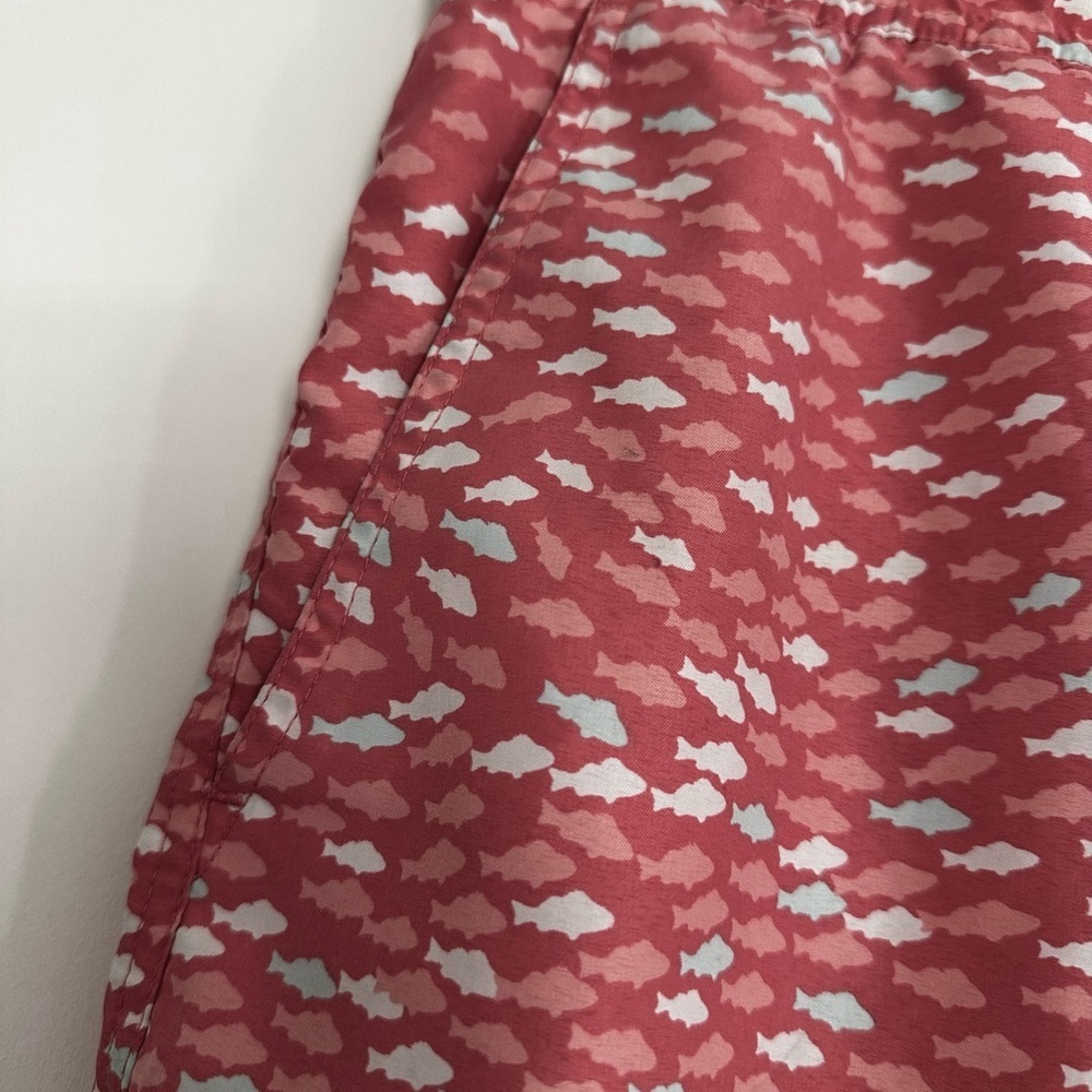 Vineyard Vines Shorts Mens XL (16) Pink Fish Swim Trunks Pockets Mesh Lined - Picture 10 of 10